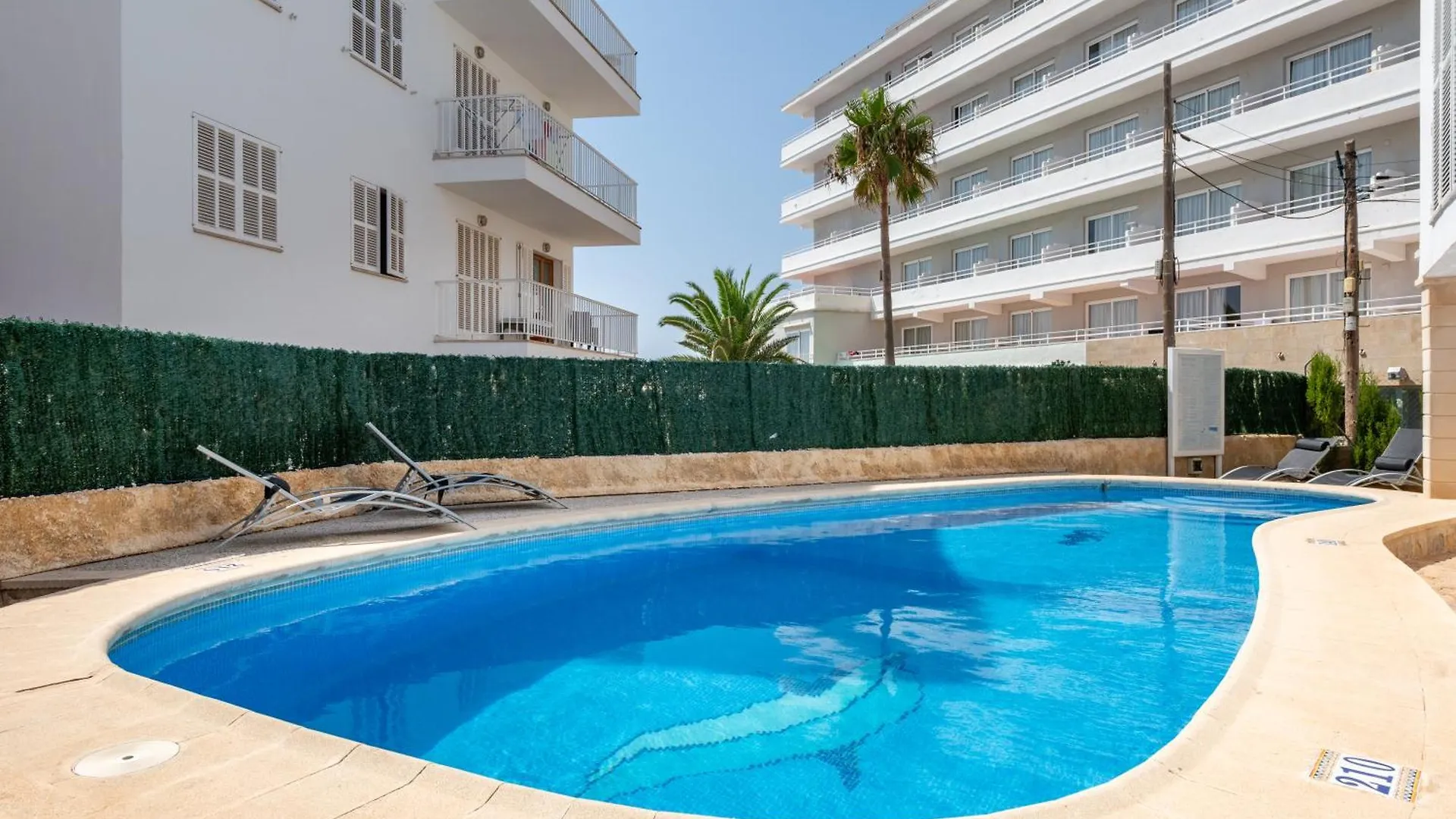 Daire Apartamentos Marivent Puerto Colom İspanya